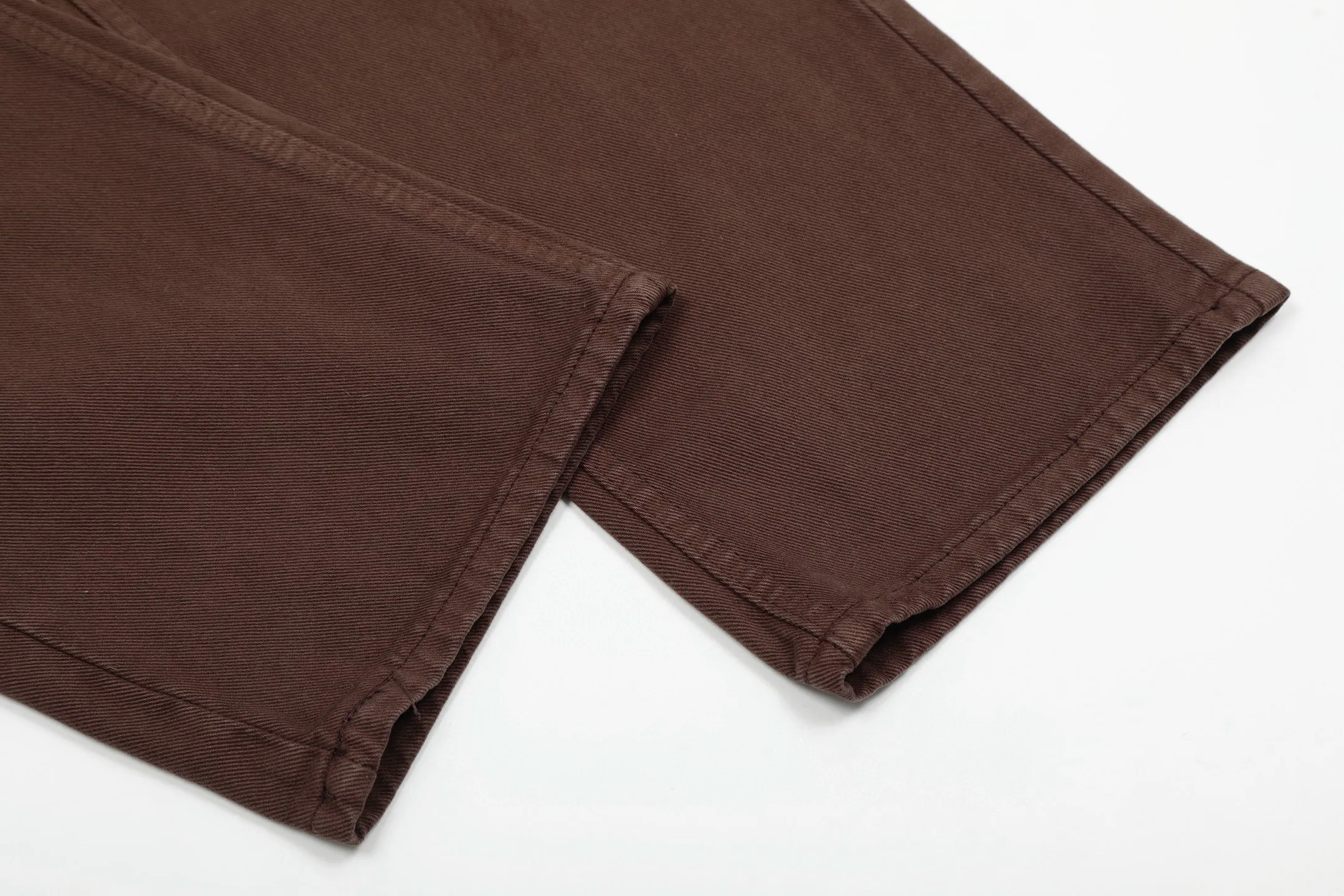 P270 💰 (Top version) Chrome hearts CH brown zebra pattern cross-patterned leather jeans, truly restoring the ultimate texture of Vintage, special Italian cowhide printing and cutting, custom-made sheepskin three-layer thick line leather, whole splicing in heavy water washing process, craftsmen hand-splashed ink, you can see the details, three-dimensional cutting version, loose and comfortable, not flattering on the figure, tall and slim, factory Seiko, original quality control, same style for men and women, can be matched with couples, versatile recommendation Essential jeans for all seasons Color: Brown Size: 28-30-32-34 (corresponds to S-M-L-XL)